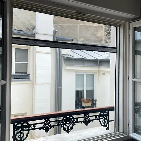 Apartment Prince's Terrace 2 Bdr Bth Ac Lift Terrace Garage Odeon Luxembourg Paris